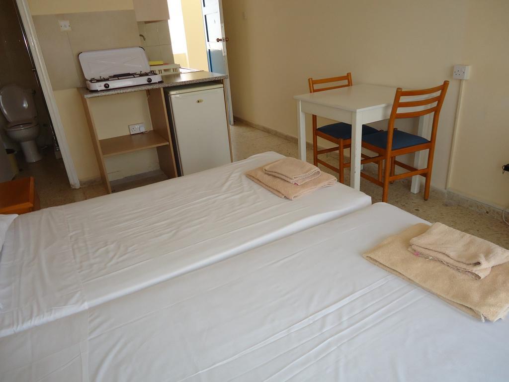 Marisa Hotel Apartments Ayia Napa Esterno foto