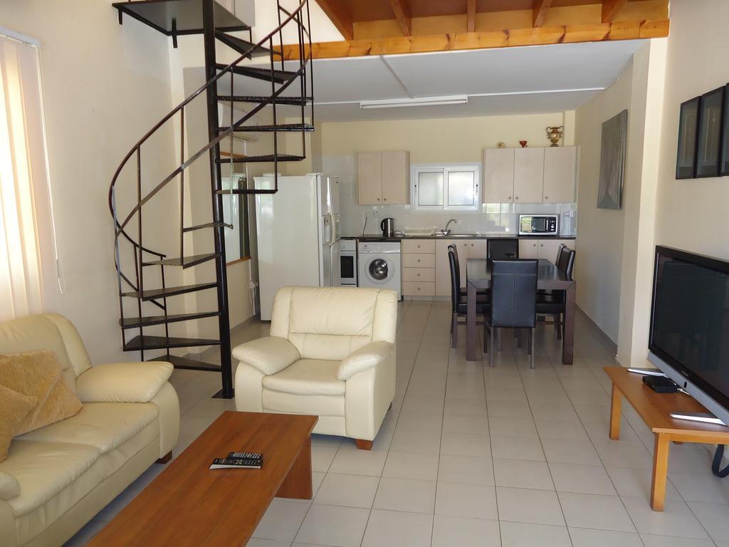 Marisa Hotel Apartments Ayia Napa Esterno foto